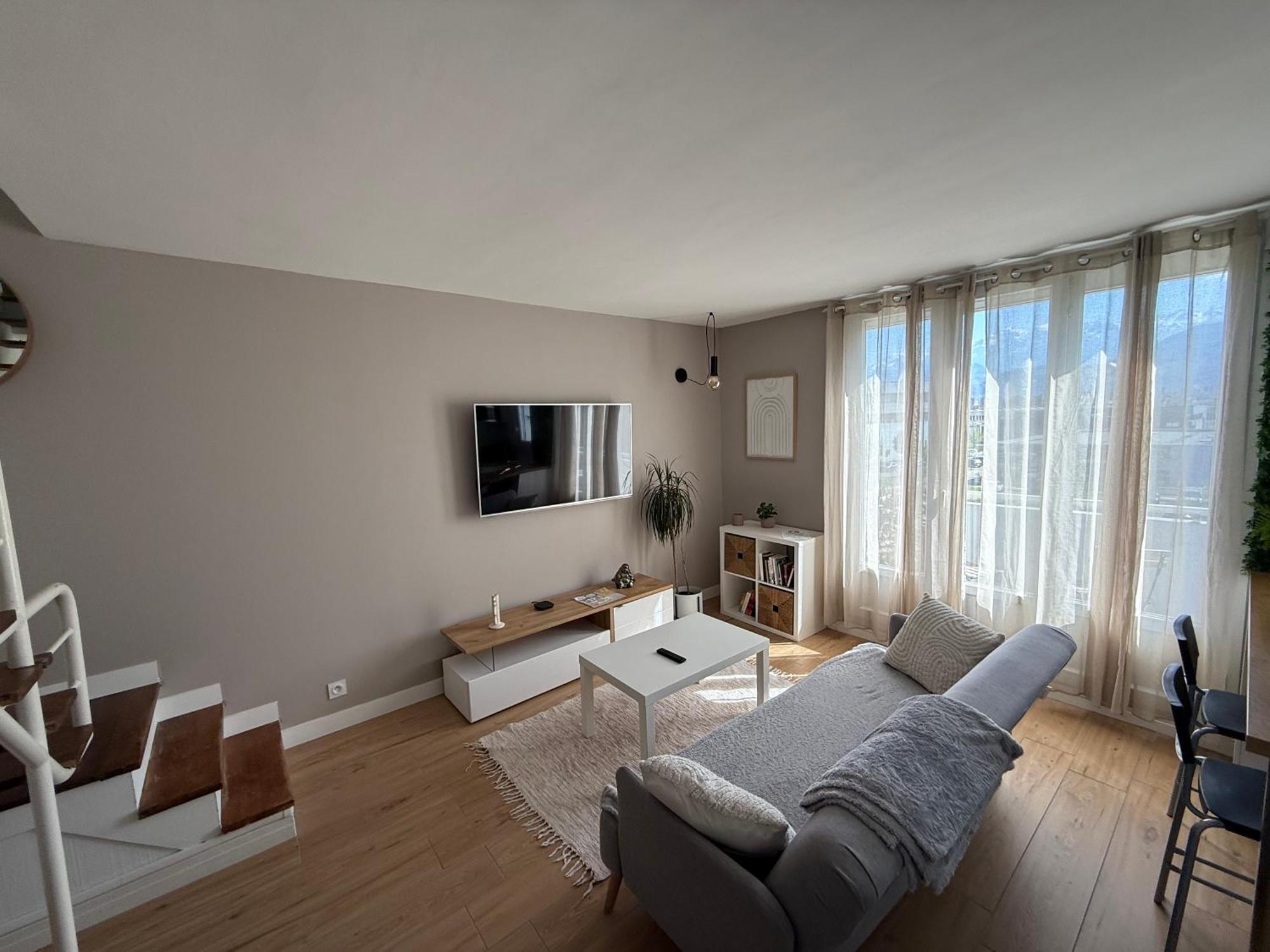 Superbe Duplex Avec Parking Gratuit Διαμέρισμα Γκρενόμπλ Εξωτερικό φωτογραφία